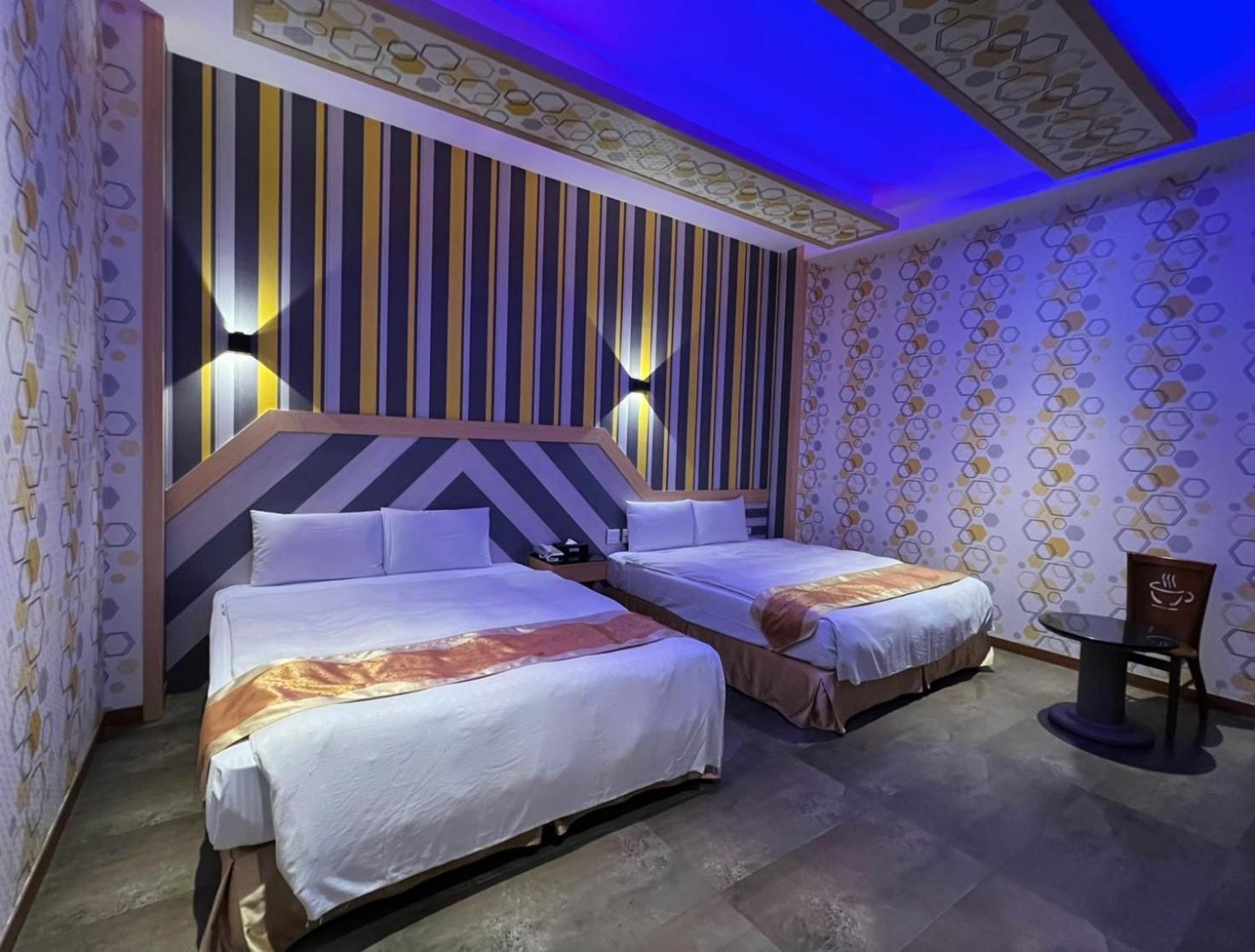 Pingtung Wei Feng Exquisite Motel Pintung Branch المظهر الخارجي الصورة