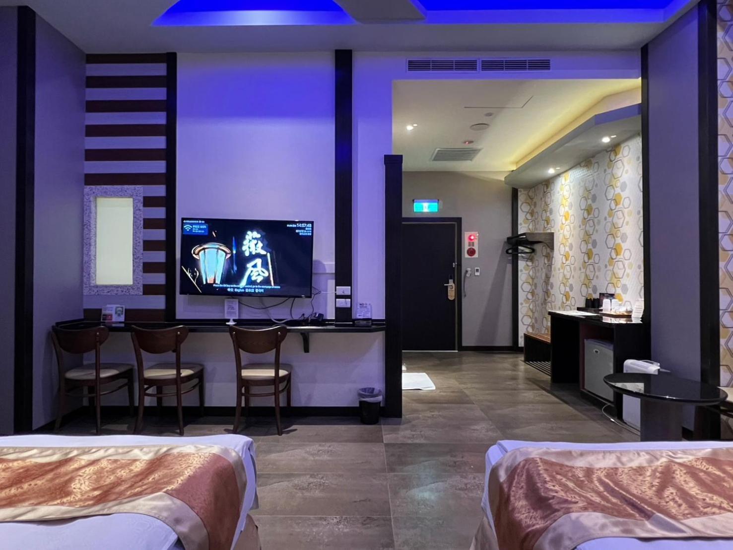 Pingtung Wei Feng Exquisite Motel Pintung Branch المظهر الخارجي الصورة