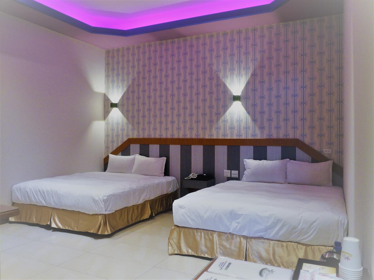 Pingtung Wei Feng Exquisite Motel Pintung Branch المظهر الخارجي الصورة